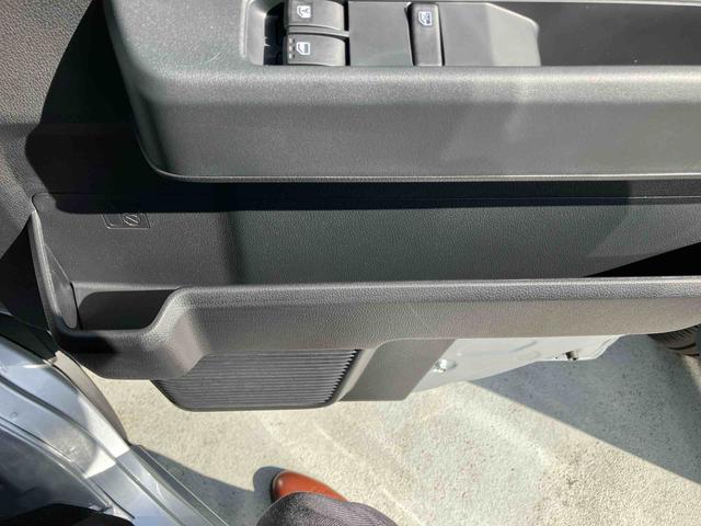 ハイゼットカーゴＤＸ　届け出済み未使用車保証　新車保証・まごころ保証　１年間・走行距離無制限付き　衝突回避システム　禁煙　安全ボディ　アイドリングストップ機能　両側スライドドア　ワンオーナー　助手席エアバッグ　キーレス　オートライト（東京都）の中古車