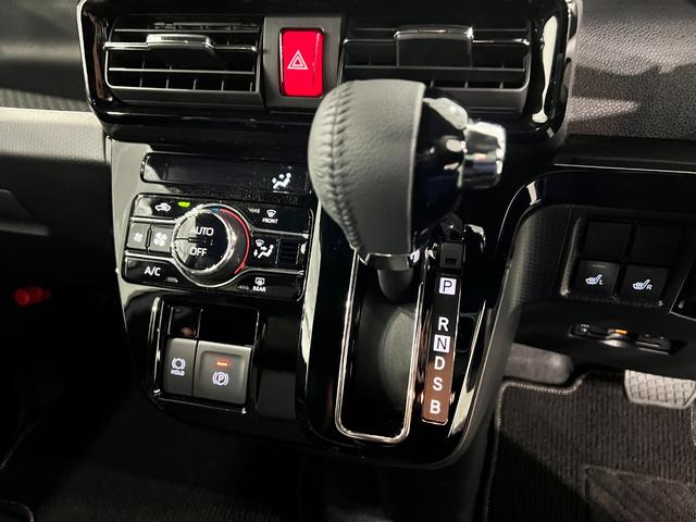 タントカスタムＲＳリミテッド　走行２５６５キロ／両側電動スライド一年保証・走行距離無制限　走行２５６５キロ　サイドエアバック　クリアランスソナー　オートマチックハイビーム　オートライト　ＬＥＤヘッドライト　ベンチシート　シートヒーター　両側電動スライドドア（埼玉県）の中古車