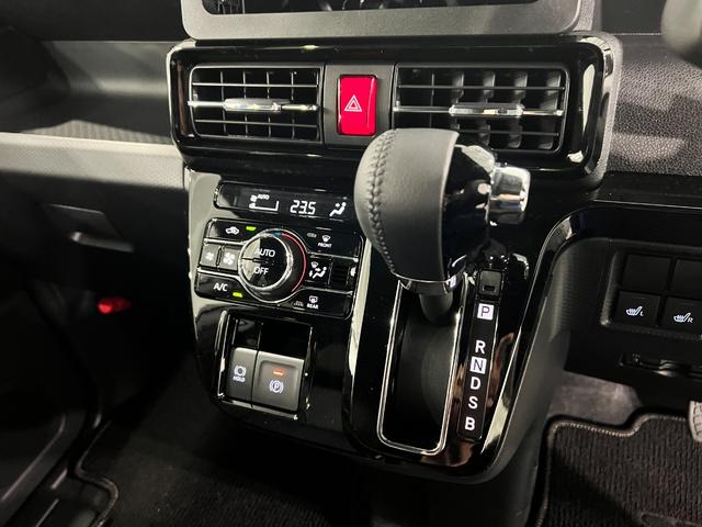 タントカスタムＲＳリミテッド　走行１８キロ／両側電動スライドドア一年保証・走行距離無制限　走行１８キロ　サイドエアバック　クリアランスソナー　オートマチックハイビーム　オートライト　ＬＥＤヘッドライト　ベンチシート　シートヒーター　両側電動スライドドア（埼玉県）の中古車