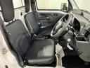 ハイゼットトラック 中古車 スタンダード　農用スペシャル　４ＷＤ／ＭＴ車／走行６キロ１年保証距離無制限　走行距離６キロ　ＦＭＡＭラジオ　助手席エアバック　クリアランスソナー　オートマチックハイビーム　オートライト　アイドリングストップ　大型ＬＥＤ荷台作業灯