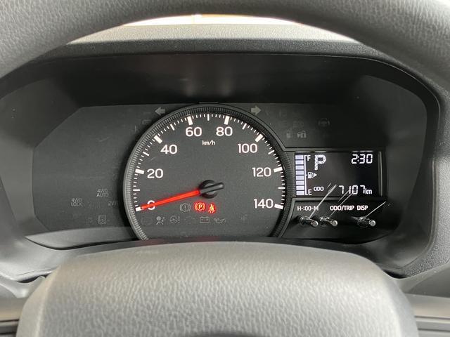 ハイゼットカーゴデラックス　前席パワーウインドウ　キーレスエントリー保証　新車保証・まごころ保証　１年間・走行距離無制限付き　キーレスエントリー　オートライト　オートハイビーム　前席パワーウインドウ　リヤベンチシート（東京都）の中古車