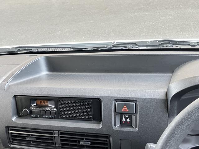ハイゼットカーゴデラックス　前席パワーウインドウ　キーレスエントリー保証　新車保証・まごころ保証　１年間・走行距離無制限付き　キーレスエントリー　オートライト　オートハイビーム　前席パワーウインドウ　リヤベンチシート（東京都）の中古車