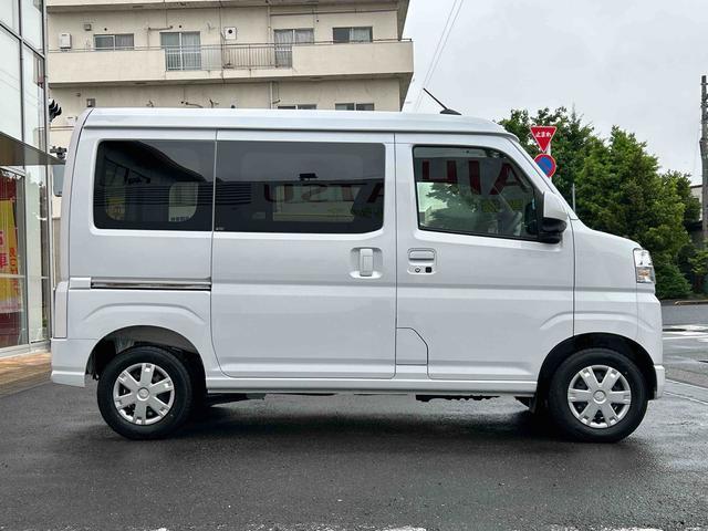 ハイゼットカーゴクルーズターボ　ディスプレイオーディオ　キーフリー保証　新車保証・まごころ保証　１年間・走行距離無制限付き　キーフリーシステム　９インチスマホ連携ディスプレイオーディオ　前席パワーウインドウ　エアコン　オーバーヘッドシェルフ（東京都）の中古車