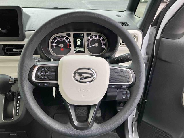 ムーヴキャンバスストライプスGLEDヘッドランプ・フォグランプ・電動パ−キング・シートヒ−タ−・スマ−トアシスト・ホッとカップホルダ−/360°スーパ−UV&IRカットガラス・置き楽ボックス・オートブレ−キホールド付き車(千葉県)の中古車