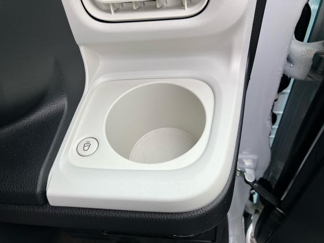 ムーヴキャンバスストライプスGLEDヘッドランプ・フォグランプ・電動パ−キング・シートヒ−タ−・スマ−トアシスト・ホッとカップホルダ−/360°スーパ−UV&IRカットガラス・置き楽ボックス・オートブレ−キホールド付き車(千葉県)の中古車