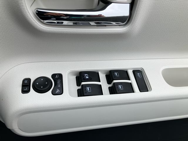 ムーヴキャンバスストライプスGLEDヘッドランプ・フォグランプ・電動パ−キング・シートヒ−タ−・スマ−トアシスト・ホッとカップホルダ−/360°スーパ−UV&IRカットガラス・置き楽ボックス・オートブレ−キホールド付き車(千葉県)の中古車