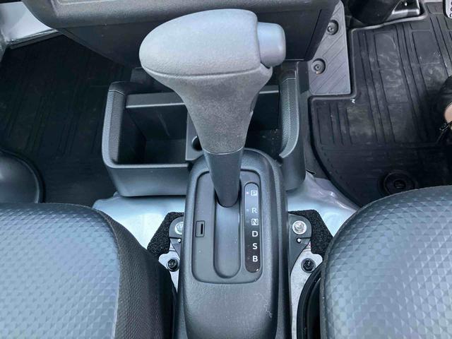 ハイゼットトラックスタンダード 農用スペシャルスマートアシスト・コーナーセンサー・CVT・オートライト・オートハイビーム・LED大型荷台作業灯・AM/FMラジオ・4WD・マニュアルエアコン(千葉県)の中古車