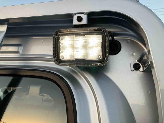 ハイゼットトラックスタンダード 農用スペシャルスマートアシスト・コーナーセンサー・CVT・オートライト・オートハイビーム・LED大型荷台作業灯・AM/FMラジオ・4WD・マニュアルエアコン(千葉県)の中古車