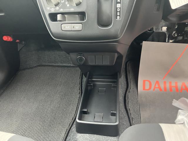 ミライースＬ　ＳＡIII１３インチフルホイールキャップ　マルチリフレクターハロゲンヘッドランプ　可倒式ドアミラー　自発光式デジタルメーターアンバーイルミネーションメーター　マニュアルエアコン（ダイヤル式）　キーレスエントリー（静岡県）の中古車