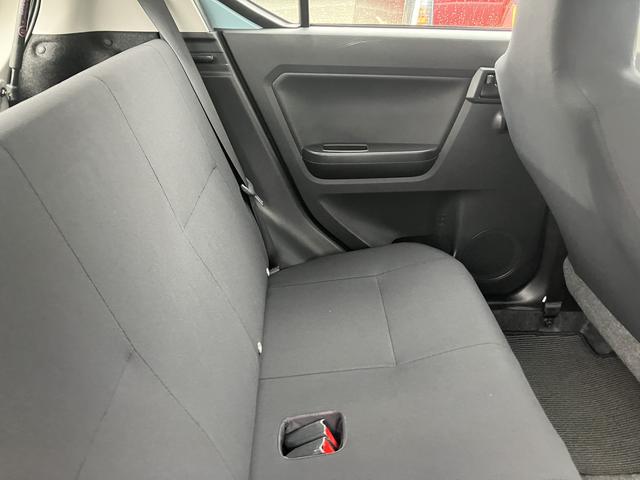 ミライースＬ　ＳＡIII１３インチフルホイールキャップ　マルチリフレクターハロゲンヘッドランプ　可倒式ドアミラー　自発光式デジタルメーターアンバーイルミネーションメーター　マニュアルエアコン（ダイヤル式）　キーレスエントリー（静岡県）の中古車