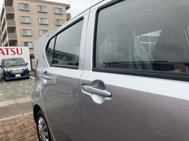 ミライースＬ　ＳＡIII１３インチフルホイールキャップ　マルチリフレクターハロゲンヘッドランプ　可倒式ドアミラー　自発光式デジタルメーターアンバーイルミネーションメーター　マニュアルエアコン（ダイヤル式）　キーレスエントリー（静岡県）の中古車