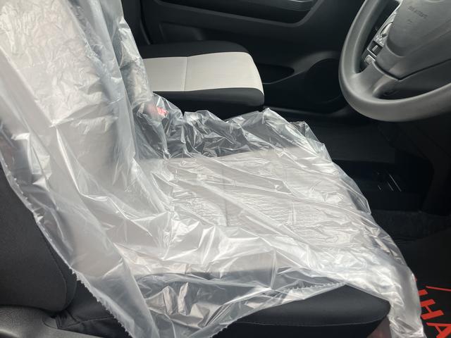 ミライースＬ　ＳＡIII１３インチフルホイールキャップ　マルチリフレクターハロゲンヘッドランプ　可倒式ドアミラー　自発光式デジタルメーターアンバーイルミネーションメーター　マニュアルエアコン（ダイヤル式）　キーレスエントリー（静岡県）の中古車