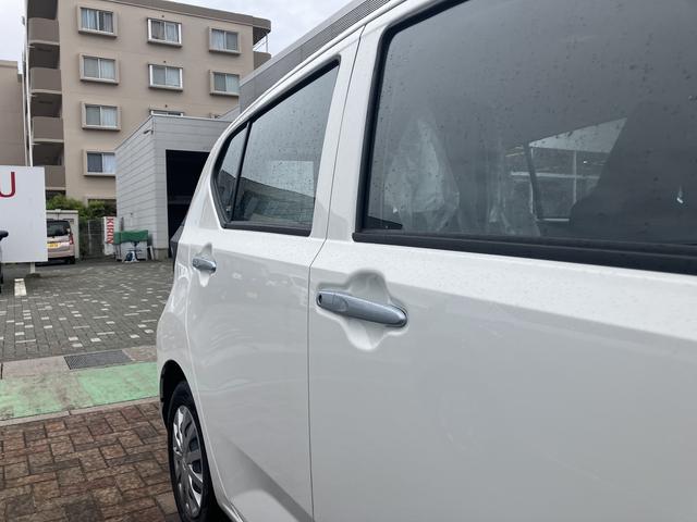 ミライースＬ　ＳＡIII１３インチフルホイールキャップ　マルチリフレクターハロゲンヘッドランプ　可倒式ドアミラー　自発光式デジタルメーターアンバーイルミネーションメーター　マニュアルエアコン（ダイヤル式）　キーレスエントリー（静岡県）の中古車