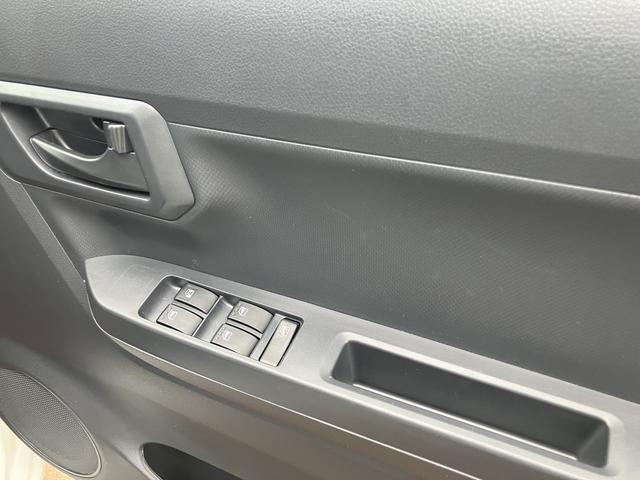 ミライースＬ　ＳＡIII１３インチフルホイールキャップ　マルチリフレクターハロゲンヘッドランプ　可倒式ドアミラー　自発光式デジタルメーターアンバーイルミネーションメーター　マニュアルエアコン（ダイヤル式）　キーレスエントリー（静岡県）の中古車