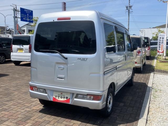 ハイゼットカーゴＤＸ４ＡＴ　２ＷＤ　撥水フルファブリックシート表皮　オーバーヘッドシェルフ　アッパートレイ　キーレスエントリー　ユースフルナット（３１ヶ所）（静岡県）の中古車
