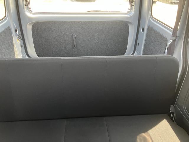 ハイゼットカーゴＤＸ４ＡＴ　２ＷＤ　撥水フルファブリックシート表皮　オーバーヘッドシェルフ　アッパートレイ　キーレスエントリー　ユースフルナット（３１ヶ所）（静岡県）の中古車
