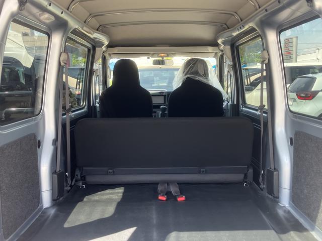 ハイゼットカーゴＤＸ４ＡＴ　２ＷＤ　撥水フルファブリックシート表皮　オーバーヘッドシェルフ　アッパートレイ　キーレスエントリー　ユースフルナット（３１ヶ所）（静岡県）の中古車