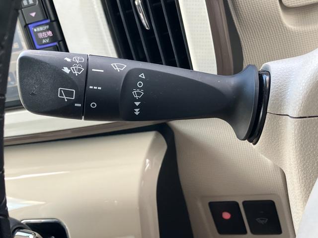 ムーヴキャンバスＧメイクアップＶＳ　ＳＡIII１４インチフルホイールキャップ　ＬＥＤヘッドランプ　キーフリーシステム　両側パワースライドドア　オートエアコン（プッシュ式）　オートライト　置きラクボックス（静岡県）の中古車
