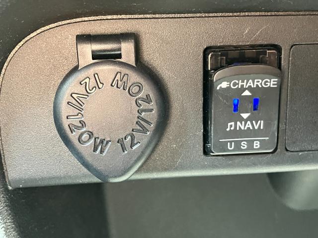 ムーヴキャンバスＧメイクアップＶＳ　ＳＡIII１４インチフルホイールキャップ　ＬＥＤヘッドランプ　キーフリーシステム　両側パワースライドドア　オートエアコン（プッシュ式）　オートライト　置きラクボックス（静岡県）の中古車