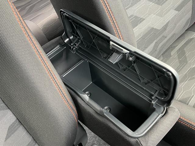 タフトＧ１５インチアルミホイール　オートレベリング機能付フルＬＥＤヘッドランプ　ＬＥＤフォグランプ　本革巻ステアリングホイール　本革巻インパネセンターシフト　ＴＦＴカラーマルチインフォメーションディスプレイ（静岡県）の中古車