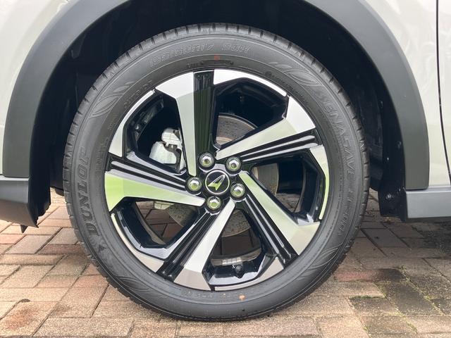 ロッキープレミアムＧ　ＨＥＶ１７インチアルミホイール　ＵＶＩＲカット遮音ガラス　フルＬＥＤヘッドランプ　キーフリーシステム　革巻きステアリングホイール　本革シフトノブ　アクティブマルチインフォメーションメーター（静岡県）の中古車