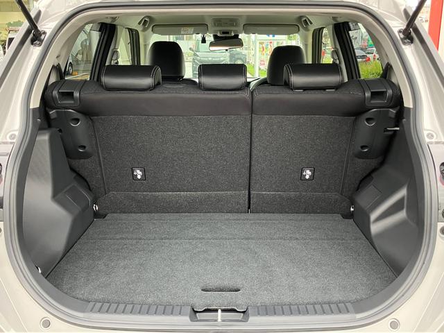 ロッキープレミアムＧ　ＨＥＶ１７インチアルミホイール　ＵＶＩＲカット遮音ガラス　フルＬＥＤヘッドランプ　キーフリーシステム　革巻きステアリングホイール　本革シフトノブ　アクティブマルチインフォメーションメーター（静岡県）の中古車