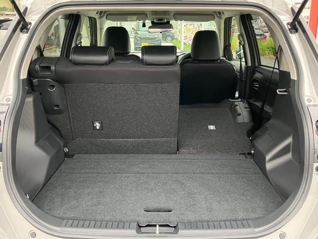 ロッキープレミアムＧ　ＨＥＶ１７インチアルミホイール　ＵＶＩＲカット遮音ガラス　フルＬＥＤヘッドランプ　キーフリーシステム　革巻きステアリングホイール　本革シフトノブ　アクティブマルチインフォメーションメーター（静岡県）の中古車