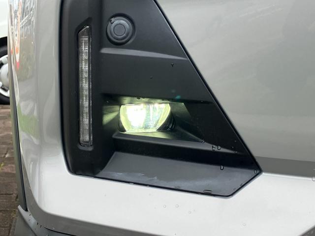 ロッキープレミアムＧ　ＨＥＶ１７インチアルミホイール　ＵＶＩＲカット遮音ガラス　フルＬＥＤヘッドランプ　キーフリーシステム　革巻きステアリングホイール　本革シフトノブ　アクティブマルチインフォメーションメーター（静岡県）の中古車