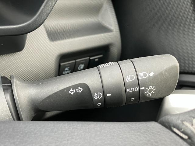 ロッキープレミアムＧ　ＨＥＶ１７インチアルミホイール　ＵＶＩＲカット遮音ガラス　フルＬＥＤヘッドランプ　キーフリーシステム　革巻きステアリングホイール　本革シフトノブ　アクティブマルチインフォメーションメーター（静岡県）の中古車