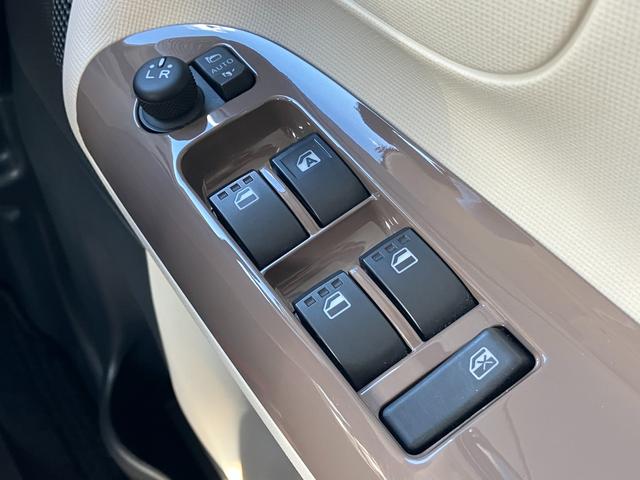 ムーヴキャンバスGメイクアップVS SAIII14インチフルホイールキャップ LEDヘッドランプ キーフリーシステム 両側パワースライドドア オートエアコン(プッシュ式) オートライト 置きラクボックス(静岡県)の中古車