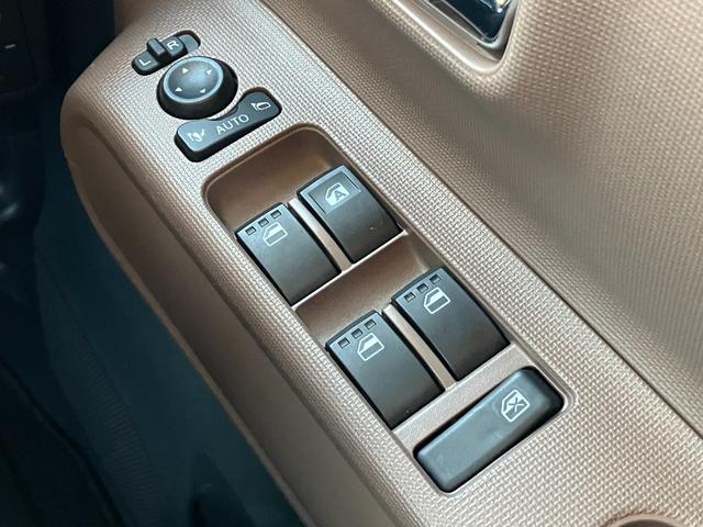 ムーヴキャンバスセオリーX14インチフルホイールキャップ キーフリーシステム プッシュボタンスタート UVカットガラス 両側パワースライドドア ハロゲンヘッドライト ラゲージアンダーボックス(静岡県)の中古車