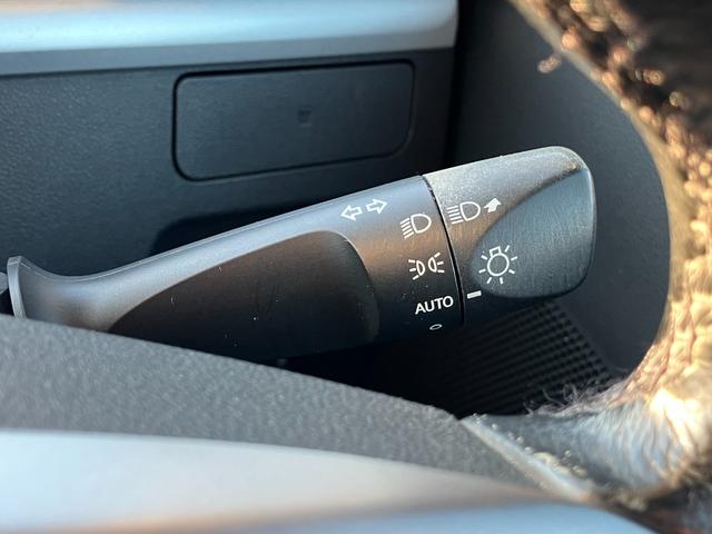 タントＸ　ＶＳ　ＳＡIIIキーフリーシステム　パワースライドドア（左側）　オートエアコン（プッシュ式）　オートライト　ハロゲンヘッドランプ　マルチインフォメーションディスプレイ（静岡県）の中古車