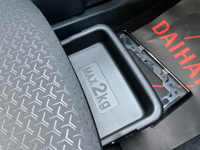 ロッキーＧ１７インチアルミホイール　ＵＶＩＲカット遮音ガラス　フルＬＥＤヘッドランプ　運転席・助手席シートヒーター　ウレタンステアリングホイール　本革シフトノブ　アクティブマルチインフォメーションメーター（静岡県）の中古車