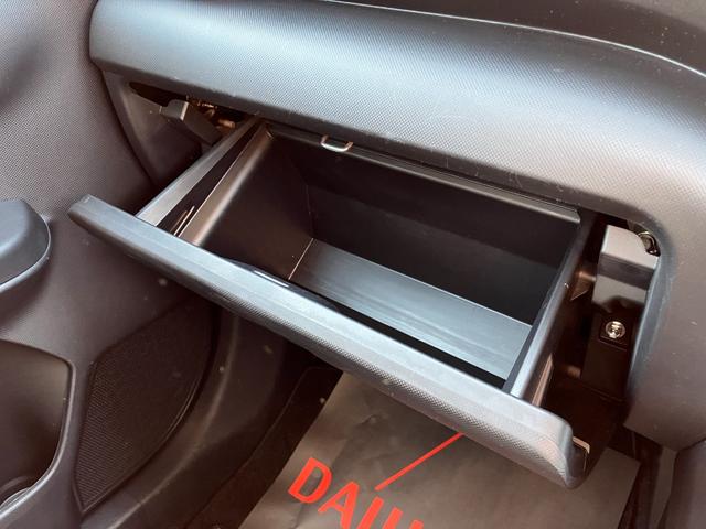 ロッキーＧ１７インチアルミホイール　ＵＶＩＲカット遮音ガラス　フルＬＥＤヘッドランプ　運転席・助手席シートヒーター　ウレタンステアリングホイール　本革シフトノブ　アクティブマルチインフォメーションメーター（静岡県）の中古車