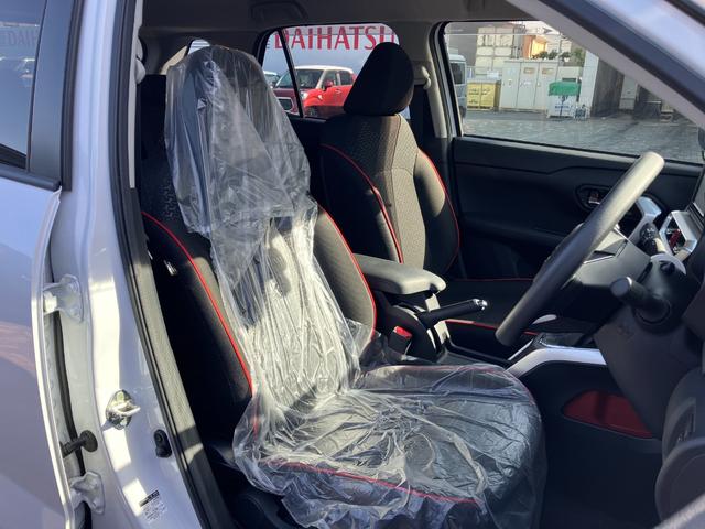 ロッキーＧ１７インチアルミホイール　ＵＶＩＲカット遮音ガラス　フルＬＥＤヘッドランプ　運転席・助手席シートヒーター　ウレタンステアリングホイール　本革シフトノブ　アクティブマルチインフォメーションメーター（静岡県）の中古車