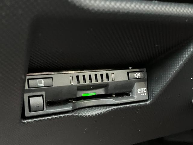 ロッキーＧ１７インチアルミホイール　ＵＶＩＲカット遮音ガラス　フルＬＥＤヘッドランプ　運転席・助手席シートヒーター　ウレタンステアリングホイール　本革シフトノブ　アクティブマルチインフォメーションメーター（静岡県）の中古車