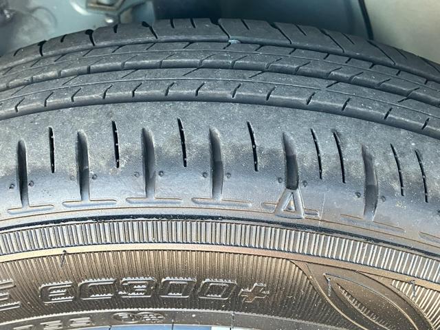 ミライースＬ　ＳＡIII１３インチフルホイールキャップ　マルチリフレクターハロゲンヘッドランプ　可倒式ドアミラー　自発光式デジタルメーターアンバーイルミネーションメーター　マニュアルエアコン（ダイヤル式）　キーレスエントリー（静岡県）の中古車