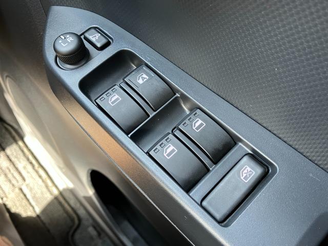 ミライースＬ　ＳＡIII１３インチフルホイールキャップ　マルチリフレクターハロゲンヘッドランプ　可倒式ドアミラー　自発光式デジタルメーターアンバーイルミネーションメーター　マニュアルエアコン（ダイヤル式）　キーレスエントリー（静岡県）の中古車