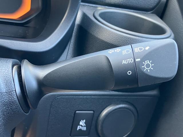 ミライースＬ　ＳＡIII１３インチフルホイールキャップ　マルチリフレクターハロゲンヘッドランプ　可倒式ドアミラー　自発光式デジタルメーターアンバーイルミネーションメーター　マニュアルエアコン（ダイヤル式）　キーレスエントリー（静岡県）の中古車