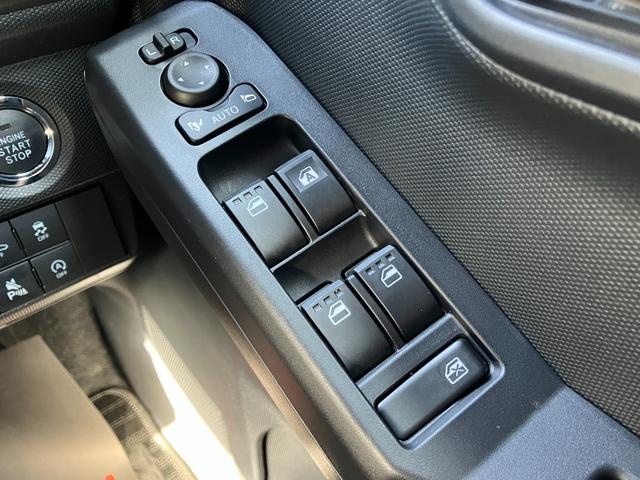 タフトＧ　クロムベンチャーメッキドアアウターハンドル　１５インチアルミホイール　オートレベリング機能付フルＬＥＤヘッドランプ　ＬＥＤフォグランプ　本革巻ステアリングホイール　本革巻インパネセンターシフト（静岡県）の中古車