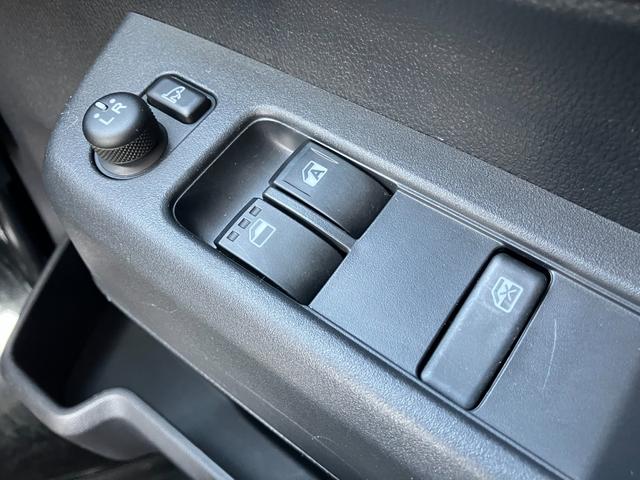 ハイゼットカーゴＤＸＣＶＴ　撥水フルファブリックシート表皮　オーバーヘッドシェルフ　アッパートレイ　キーレスエントリー　ユースフルナット（３１ヶ所）（静岡県）の中古車