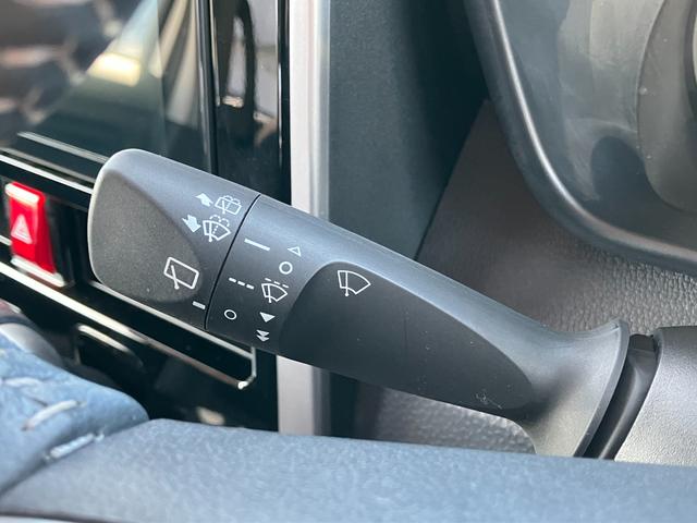 トールカスタムGLEDヘッドランプ キーフリーシステム プッシュボタンスタート オートエアコン(プッシュ式) 両側パワースライドドア マルチインフォメーションディスプレイ(静岡県)の中古車