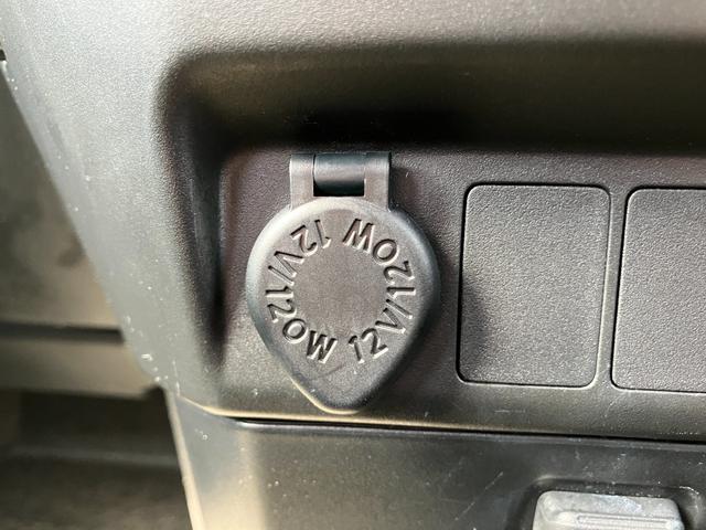 トールカスタムGLEDヘッドランプ キーフリーシステム プッシュボタンスタート オートエアコン(プッシュ式) 両側パワースライドドア マルチインフォメーションディスプレイ(静岡県)の中古車