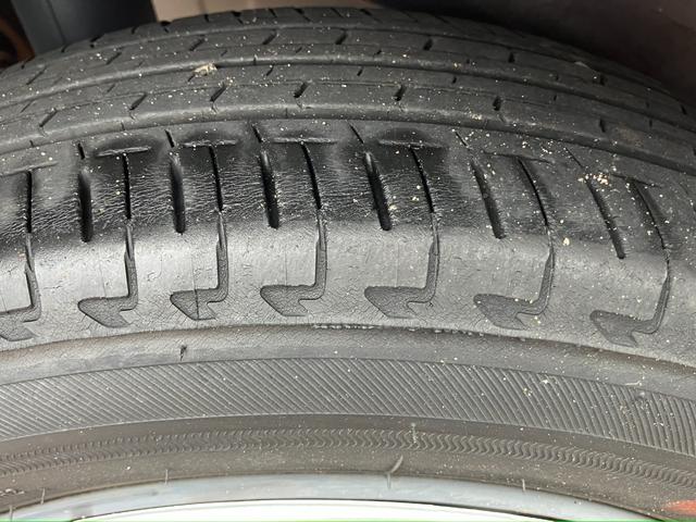 ムーヴキャンバスＧメイクアップリミテッド　ＳＡIII１４インチフルホイールキャップ　ＬＥＤヘッドランプ　キーフリーシステム　両側パワースライドドア　オートエアコン（プッシュ式）　オートライト　置きラクボックス（静岡県）の中古車