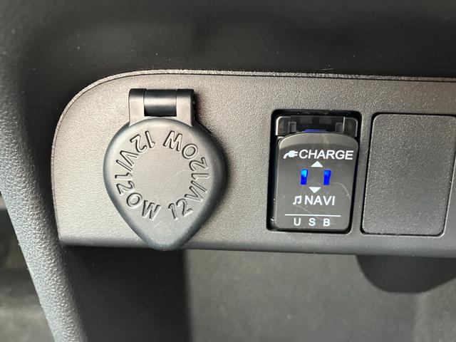 ムーヴキャンバスＧメイクアップリミテッド　ＳＡIII１４インチフルホイールキャップ　ＬＥＤヘッドランプ　キーフリーシステム　両側パワースライドドア　オートエアコン（プッシュ式）　オートライト　置きラクボックス（静岡県）の中古車