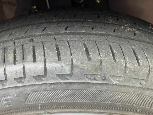 ムーヴキャンバスＧメイクアップリミテッド　ＳＡIII１４インチフルホイールキャップ　ＬＥＤヘッドランプ　キーフリーシステム　両側パワースライドドア　オートエアコン（プッシュ式）　オートライト　置きラクボックス（静岡県）の中古車