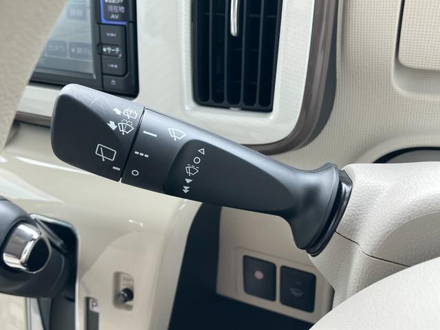 ムーヴキャンバスＧメイクアップリミテッド　ＳＡIII１４インチフルホイールキャップ　ＬＥＤヘッドランプ　キーフリーシステム　両側パワースライドドア　オートエアコン（プッシュ式）　オートライト　置きラクボックス（静岡県）の中古車