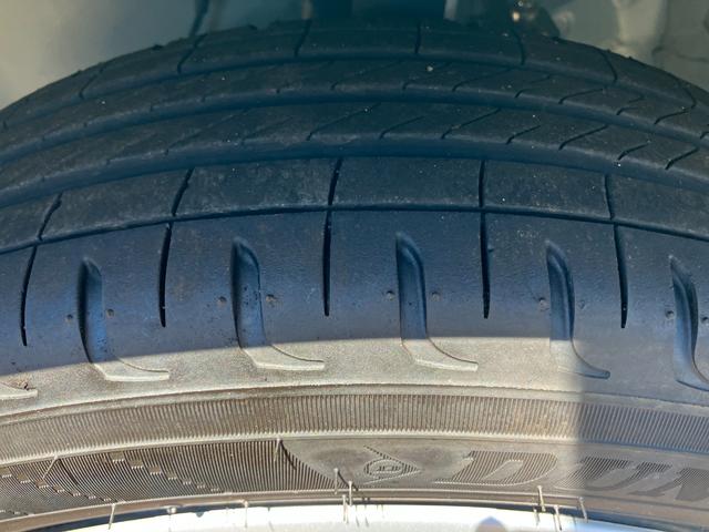 ムーヴキャンバスＧホワイトアクセントＶＳ　ＳＡIII１４インチフルホイールキャップ　ＬＥＤヘッドランプ　キーフリーシステム　両側パワースライドドア　オートエアコン（プッシュ式）　オートライト　置きラクボックス（静岡県）の中古車