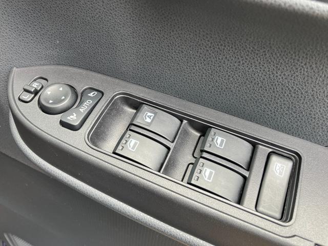 タントカスタムＲＳ１５インチアルミホイール　キーフリーシステム　プッシュボタンスタート　オートエアコン（プッシュ式）　フルＬＥＤヘッドランプ　オート格納式カラードドアミラー　本革巻ステアリングホイール（静岡県）の中古車