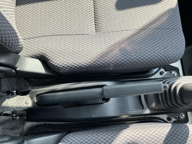 ハイゼットトラックジャンボSAIIItシートスライド&リクライニング機構 荷台ステップ オーバーヘッドシェルフ マニュアルエアコン マニュアル車(静岡県)の中古車